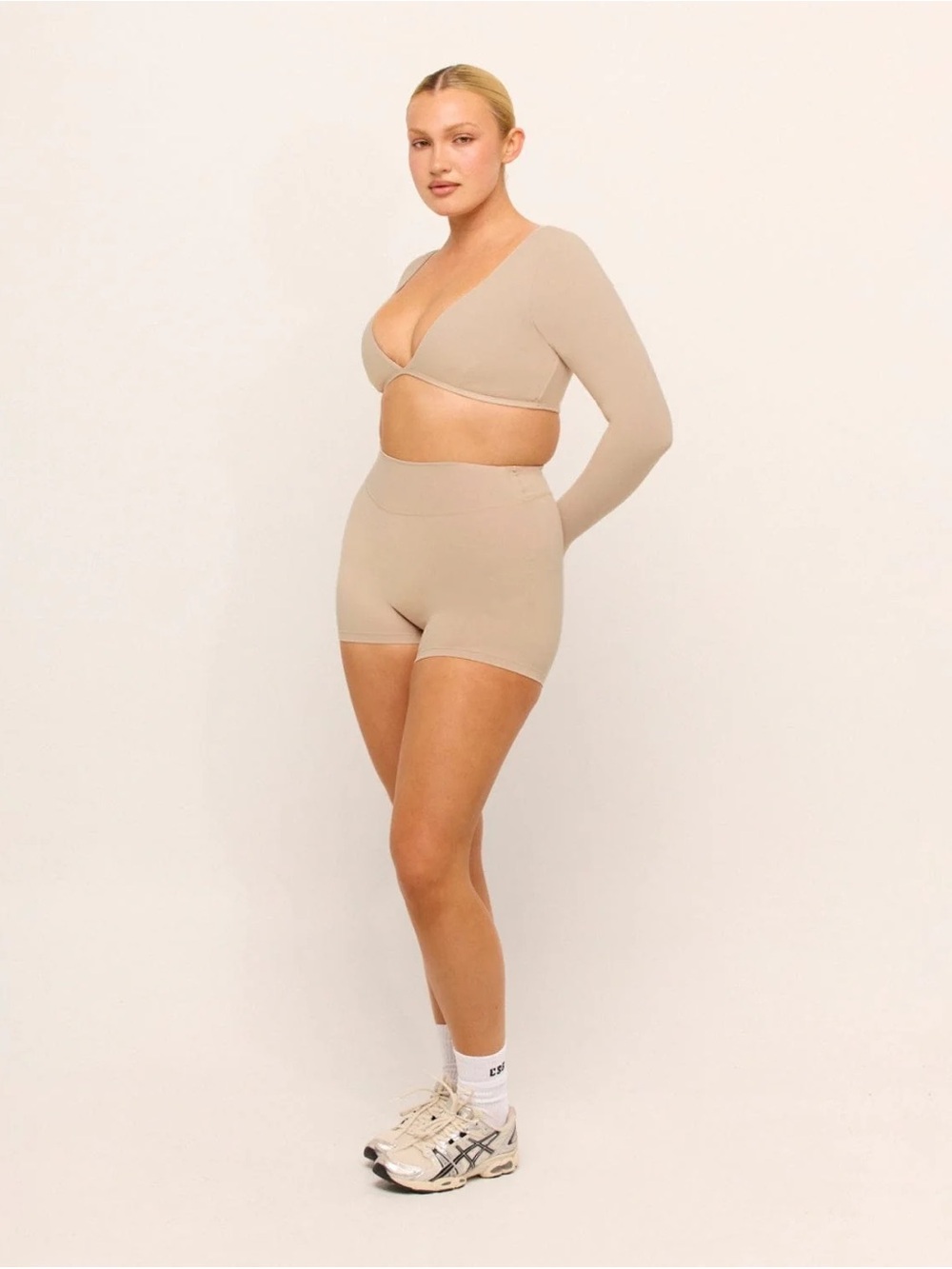 CSB Form Invisible Scrunch Shorts 4” - Picture 4 of 6